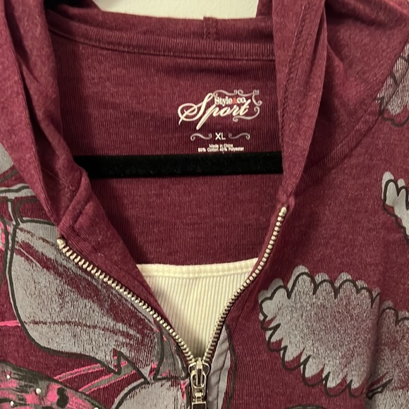 Style & Co. Burgundy Long Sleeve Top with Graphic Design #sh0056 - Picture 2 of 3